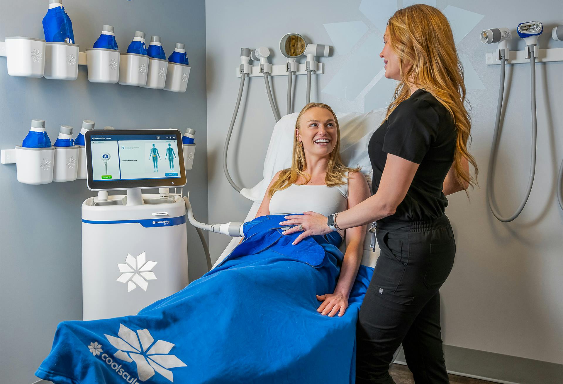 Patient undergoing CoolSculpting in Richmond, Nothern Virginia at VIPS