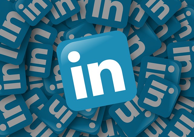 Best Tips & Ideas for Your LinkedIn Background Photo