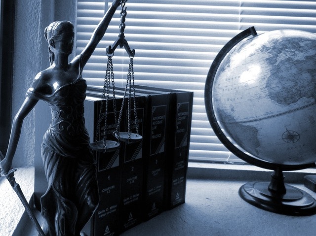 What Is An Associate At A Law Firm 