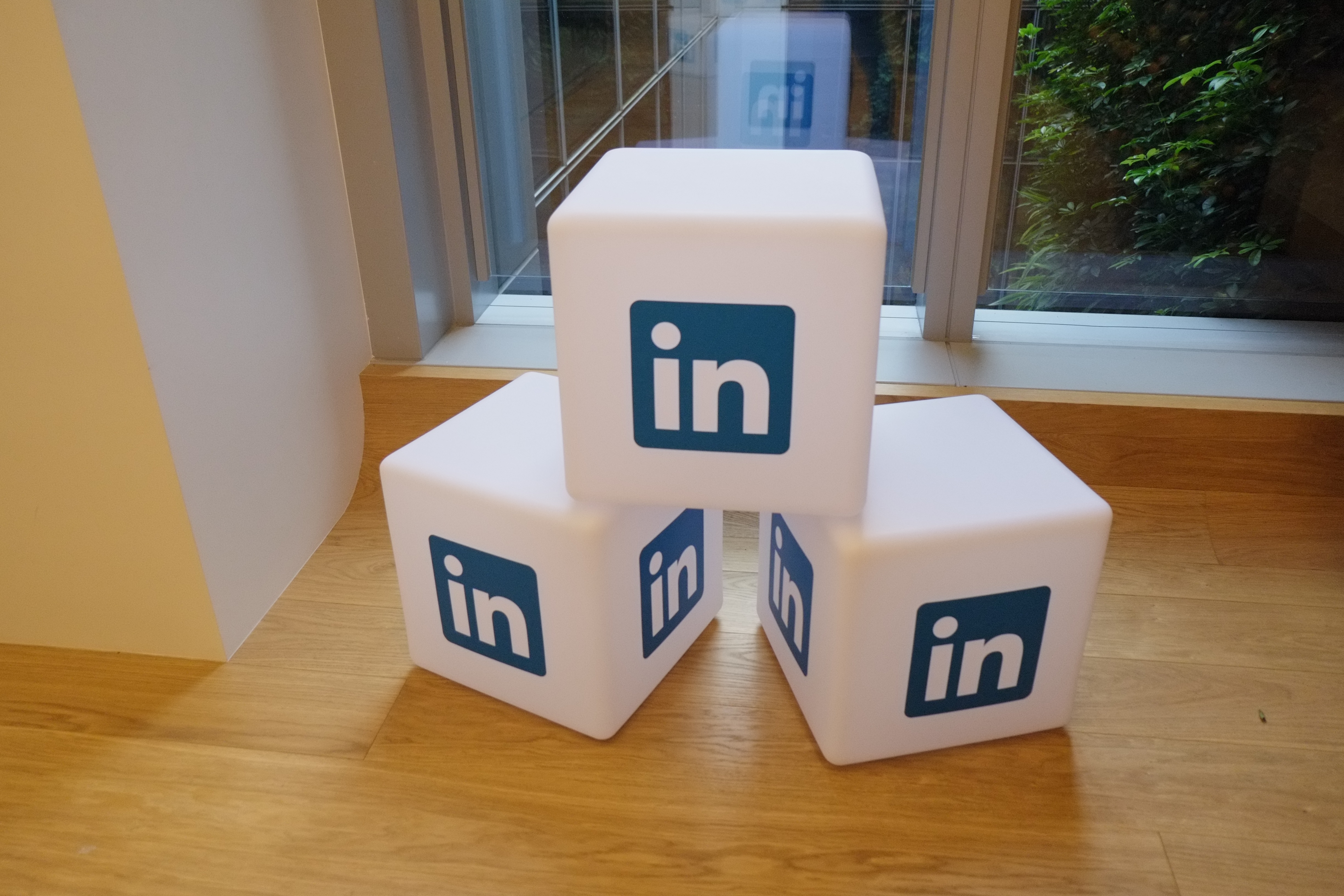 10 Tips for a Better LinkedIn Profile