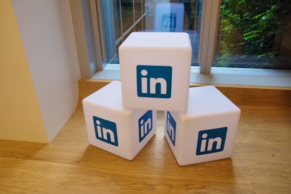 10 Tips for a Better LinkedIn Profile