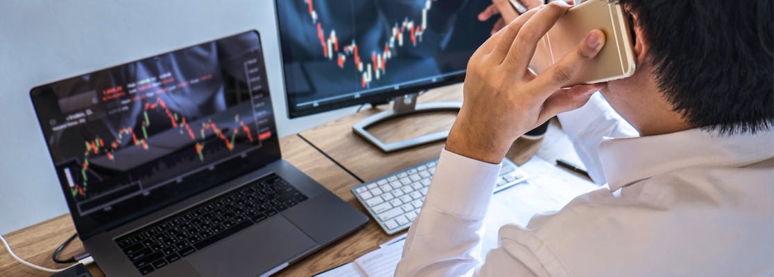 How to Read Forex Chart Patterns in 2025