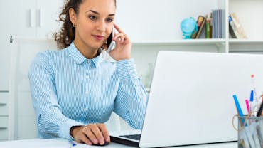 10 Best Skills an Administrative Assistant Must Have In 2023