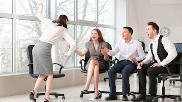 33 Fun Icebreaker Games for Work Meetings in 2025