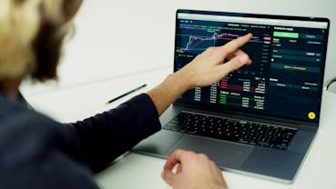 Best Online Stock Brokers & Trading Apps in the UK (2025)