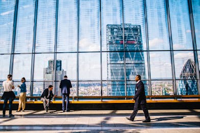 Career Growth vs Career Development (2025 Guide)