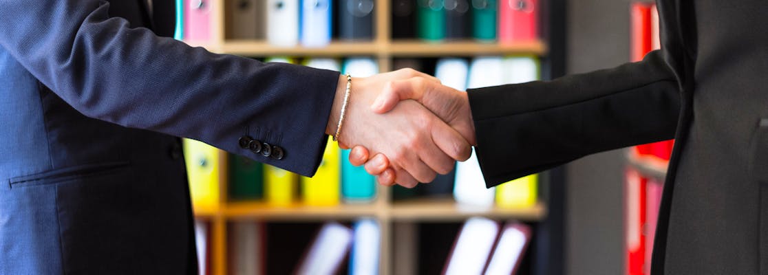 Nonverbal Communications Skills – The 10 Skills You Need to Learn in 2022