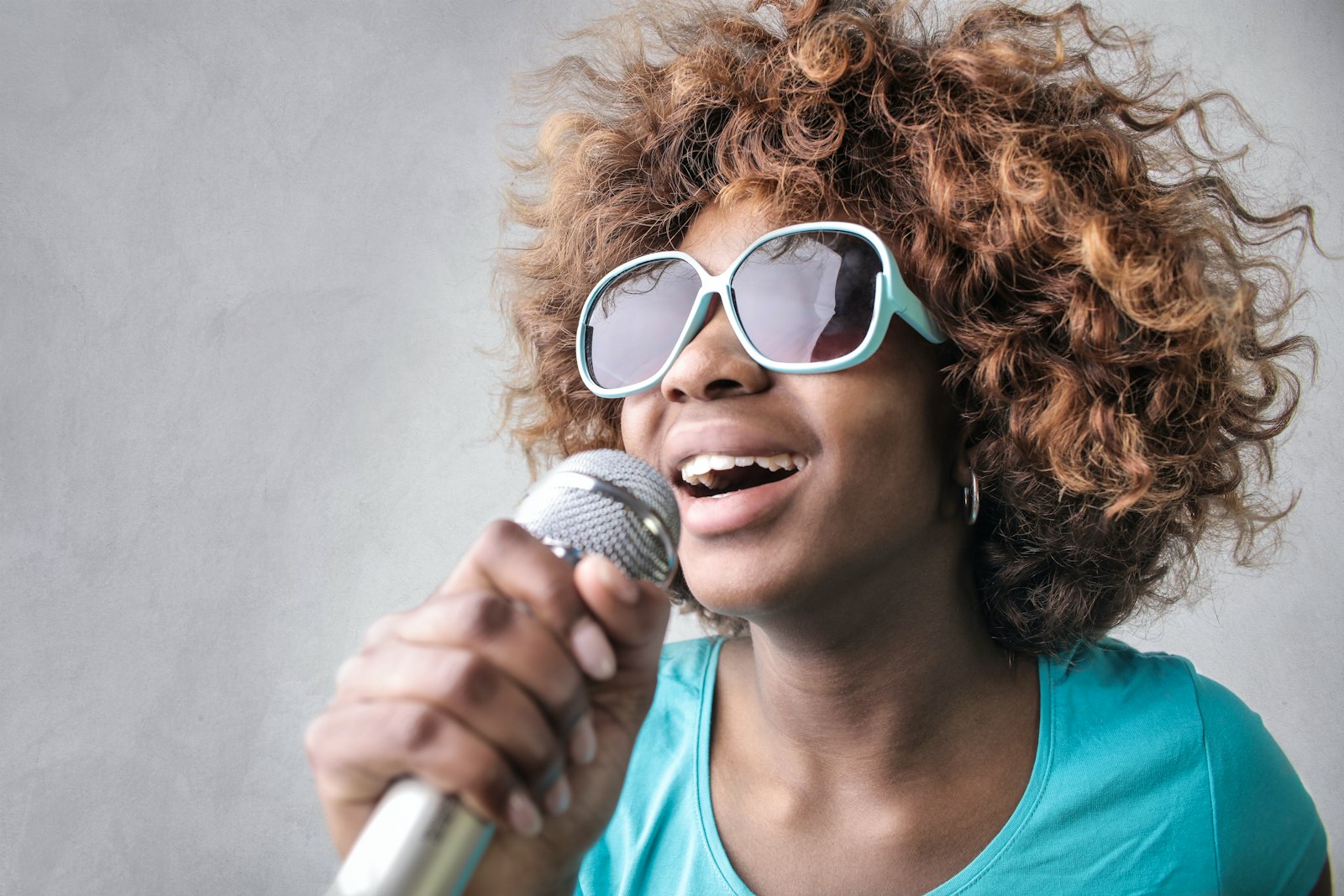 The 8 Best Online Singing Courses in 2021