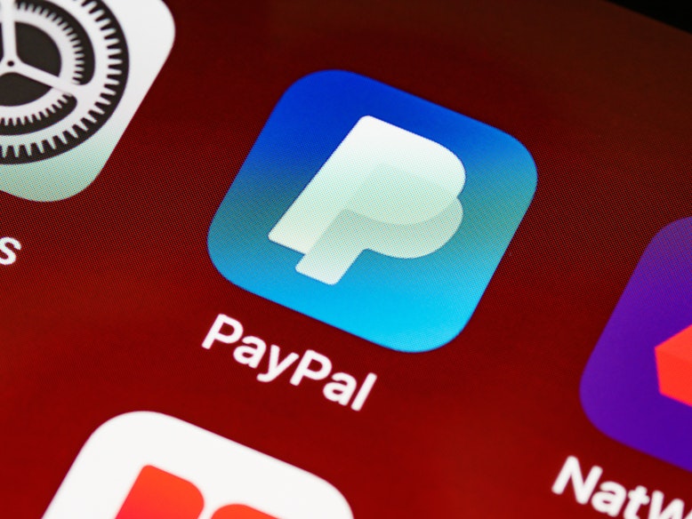 The Best 10 Stockbrokers That Accept Paypal [A Review]