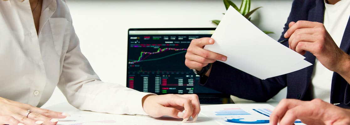 The 6 Best Brokers for MT4 (MetaTrader 4) in the UK (January 2025)