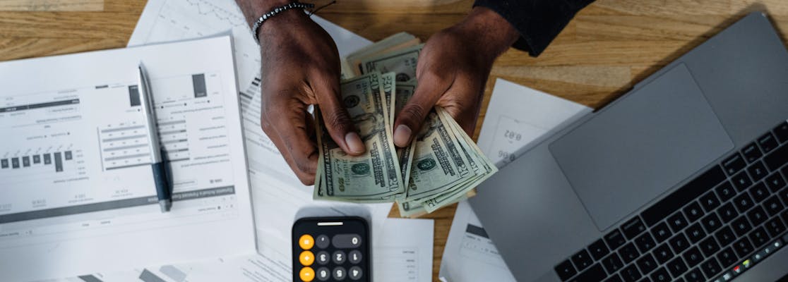 Best 10 Stocks and Shares ISAs (2025 Review)