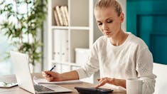 How to Create a Monthly Budgeting Plan