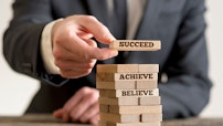 Top 120 Resume Action Verbs to Land a Job
