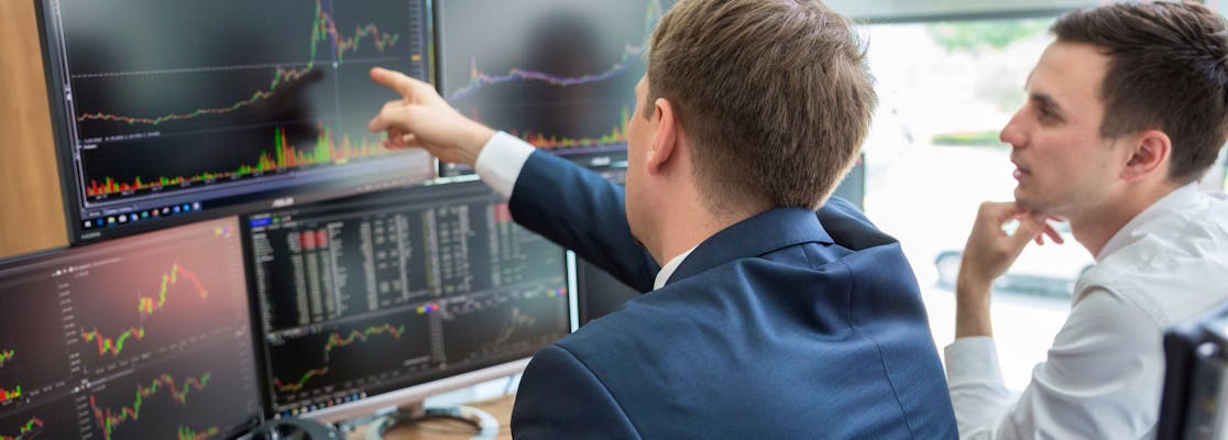 6 Best Stock Brokers in Ireland (January 2025)