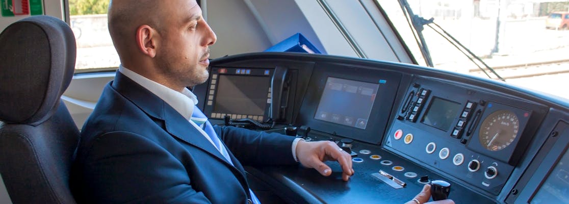 Train Driver Tests: Putting Yourself in the Driving Seat (2025 Guide)