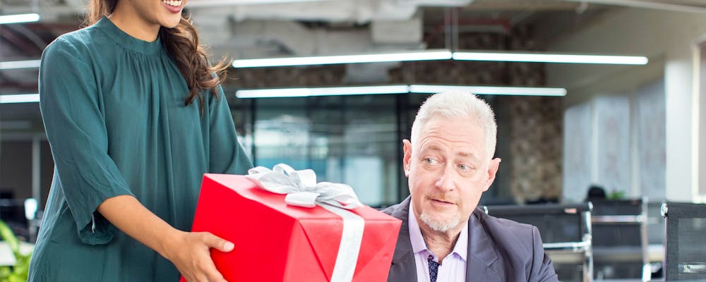 Top 11 Appropriate Gift Ideas for Your Boss