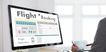 Best Websites for Booking First-Class Flights