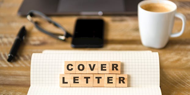 How to Begin a Cover Letter (With Examples & Tips)