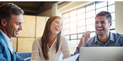 10 Tips for Maintaining a Positive Attitude in the Workplace