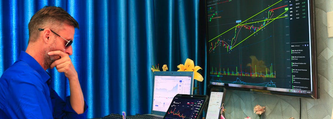 Best-Performing Stocks and Shares ISAs in 2025