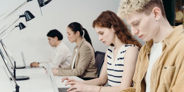 8 Best Professional CV Writing Services in the UK ({YEAR})
