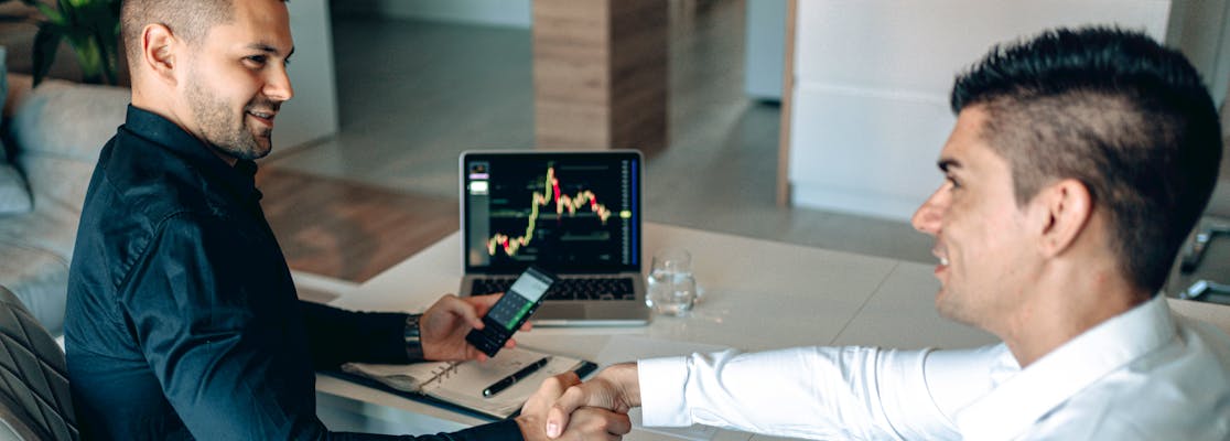 CFD vs Spread Betting: What Are the Differences? (2025 Guide)