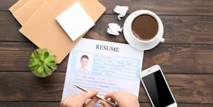 13 Best Paid and Best Free Resume Builder in 2024