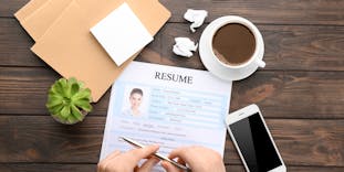 13 Best Paid and Best Free Resume Builder in 2025