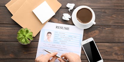 13 Best Paid and Best Free Resume Builder in 2024
