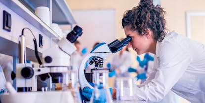 A Detailed Guide to the NHS Scientist Training Programme 2025: with Tips