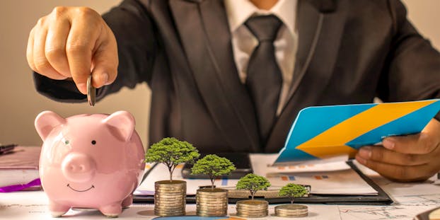 Best 16 UK Investing Platforms {YEAR}