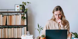 How to Write a Professional Summary in a CV: A Useful Guide