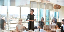 Traits of a Narcissist Leader: Key Characteristics and Coping