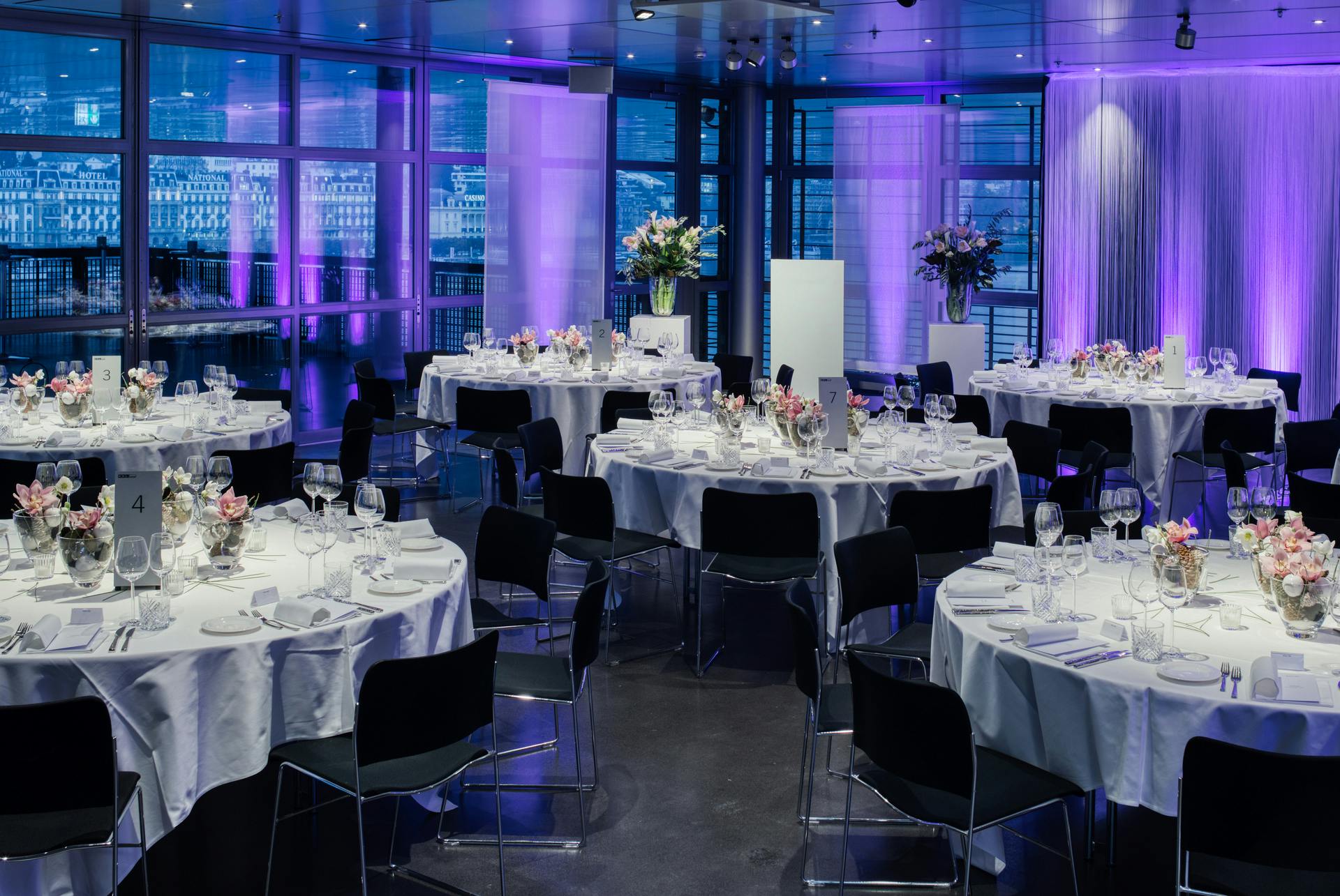 Gala Dinner in the Terrace Hall at the KKL Lucerne in the evening mood