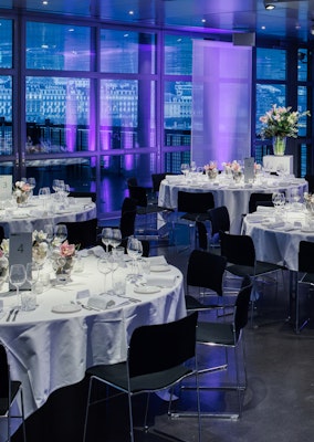 Galadinner im Terrassensaal bei Abendstimmung