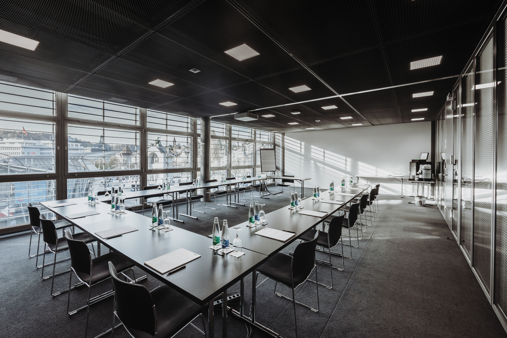 Business- and Media Room 1 in the KKL Lucerne with U Shape Seminar Setup