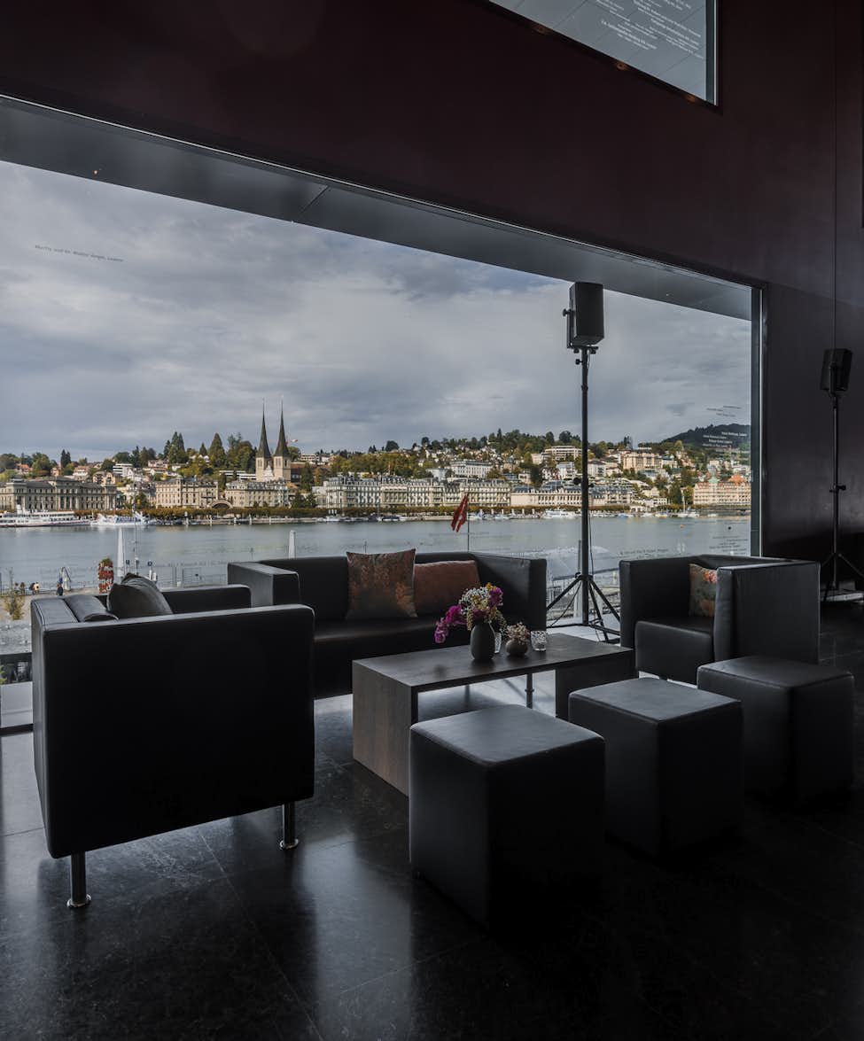View out of the window in the Panorama Foyer of the KKL Luzern during a hospitality Event