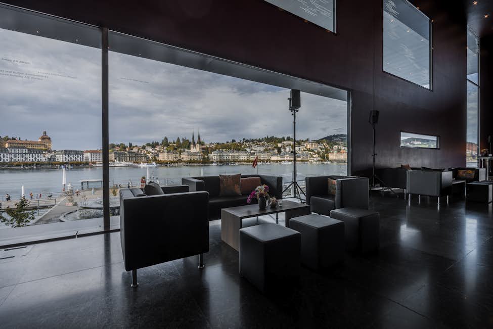 Blick aus dem Fenster im Panoramafoyer  im KKL Luzern bei einem Hospitality Event