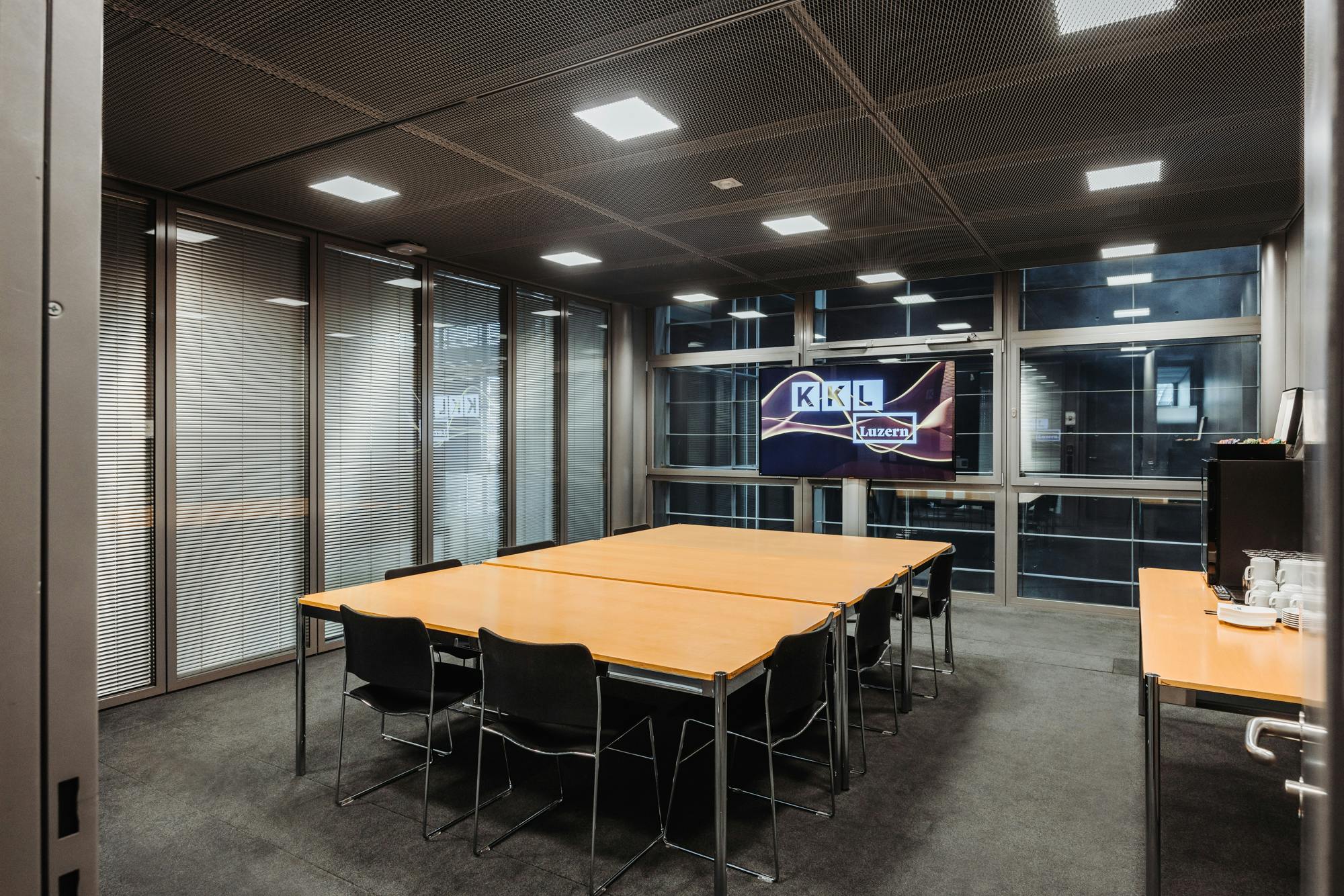 Business- and Media Room 3 with LED Screen