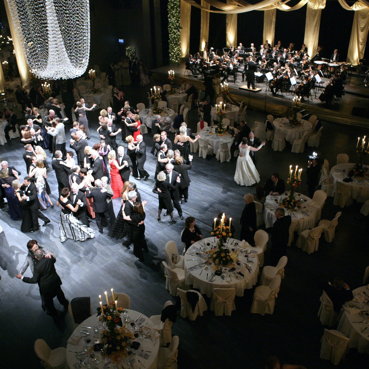 New Year's Ball 2005 at the KKL Lucerne ©Obrasso Concerts