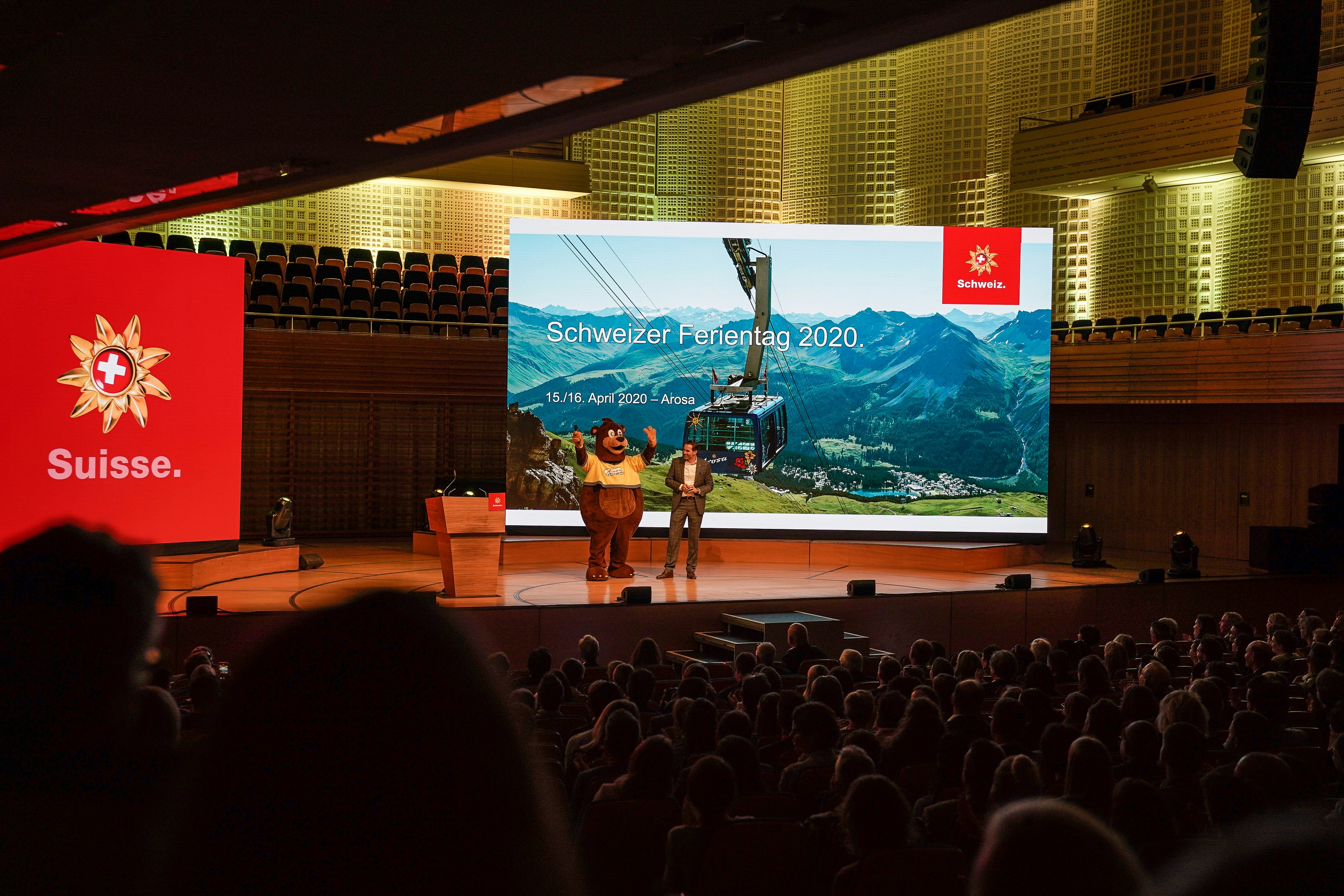 Plenum Schweizer Ferientag im Konzertsaal