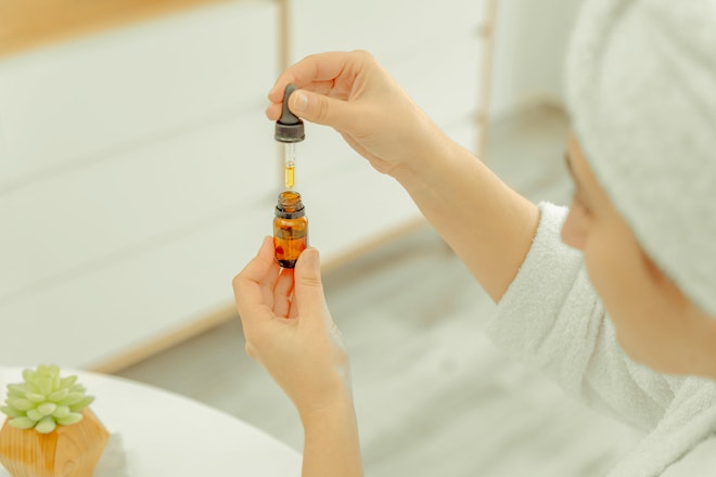 What is THC oil? How does it differ from CBD oil?