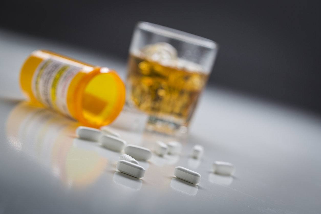 how alcohol reacts with medications
