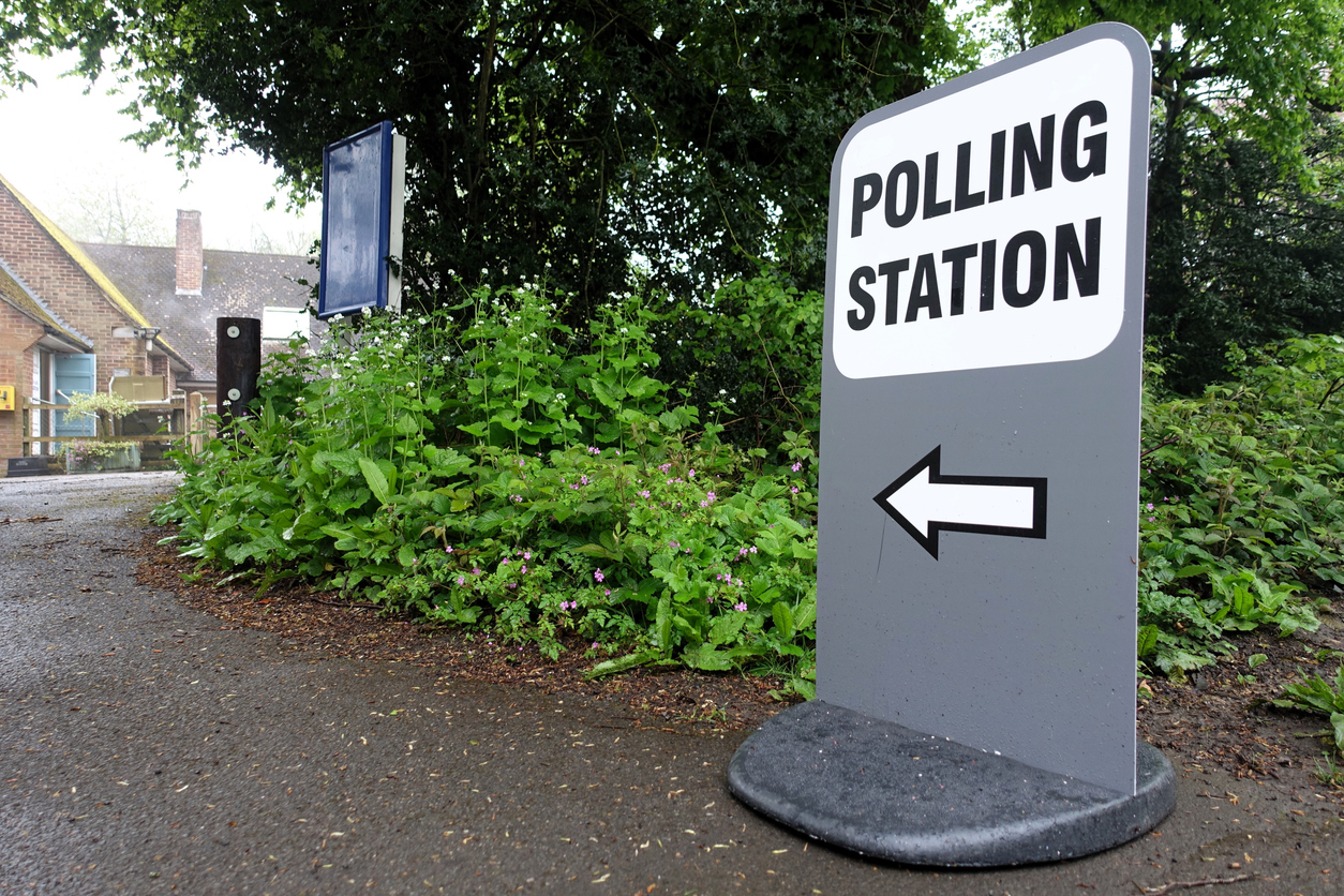 What the public polls say
