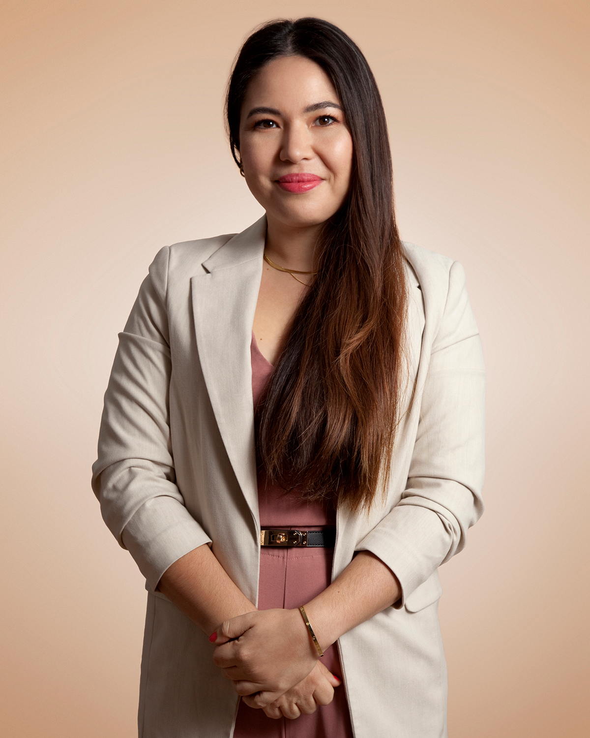 Dr. Maria Knobel, expert in medical cannabis treatment