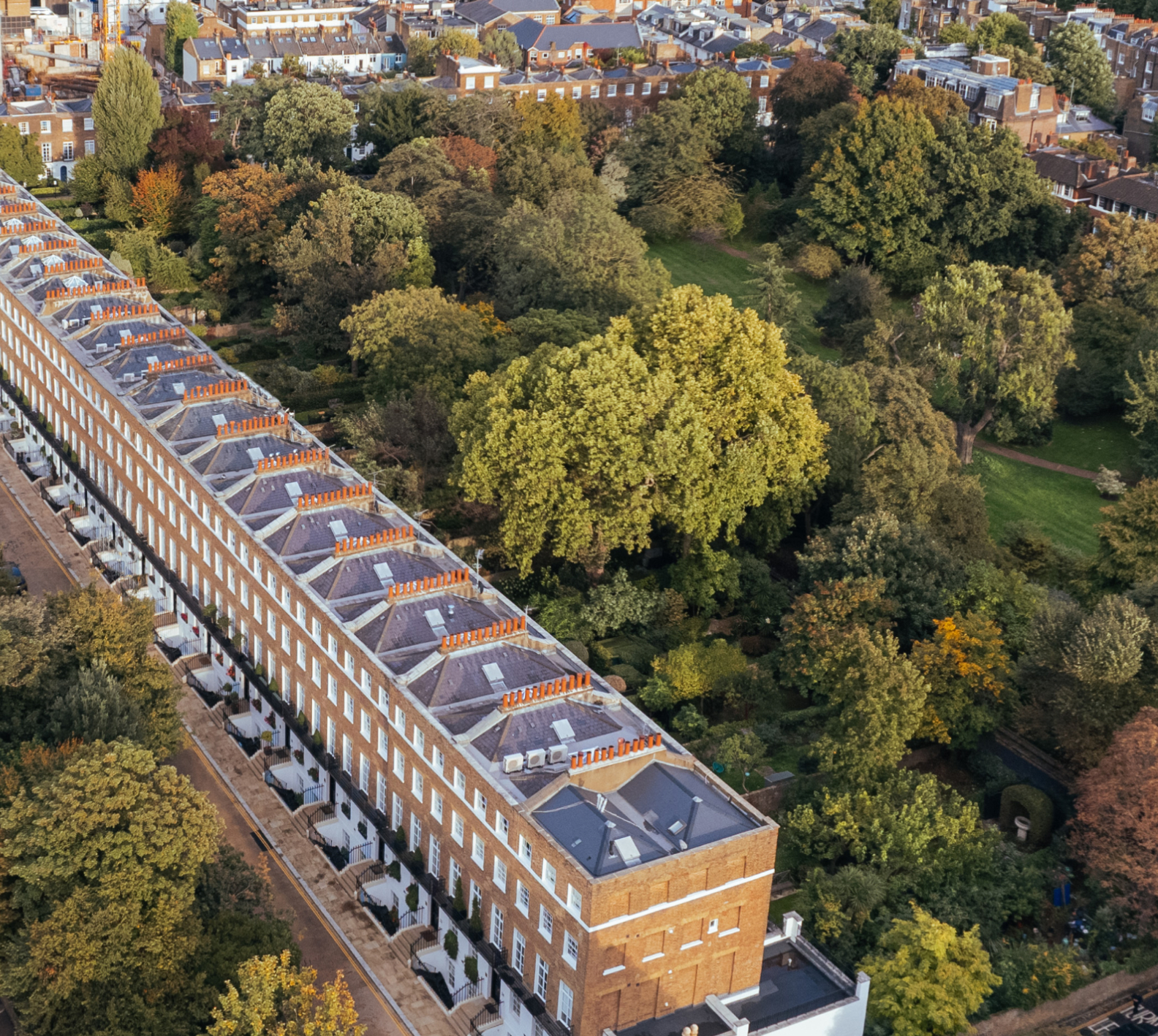 Earls Terrace with 3-acre Edwardes Square Key Garden