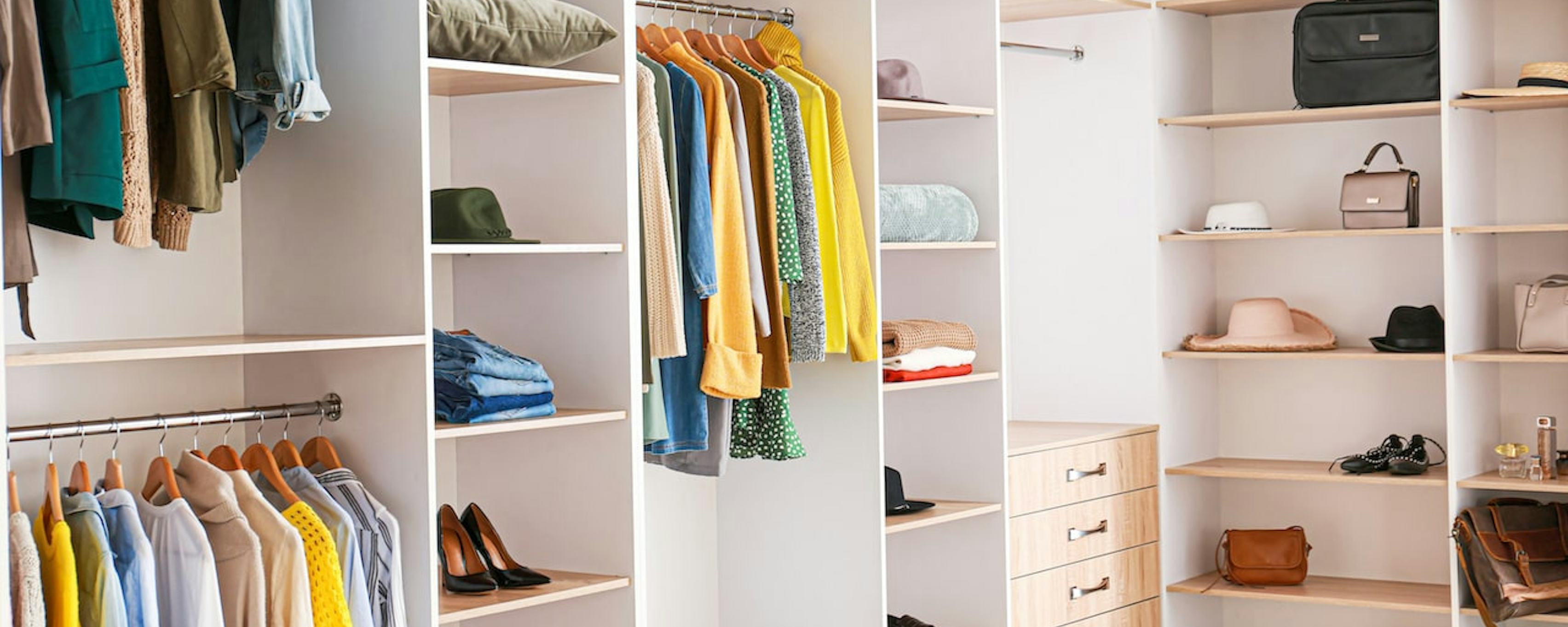 Dressing Angle Comment réussir l'aménagement de votre dressing d'angle
