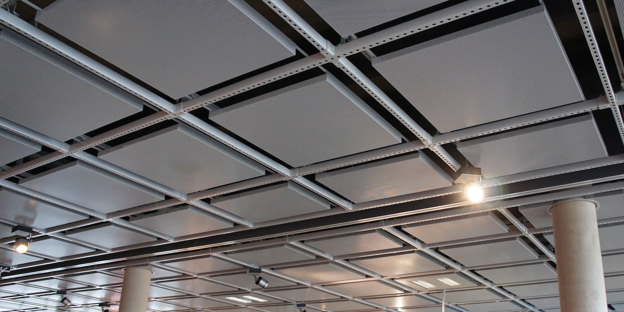 Prix & Astuces : Notre guide pour choisir votre faux plafond