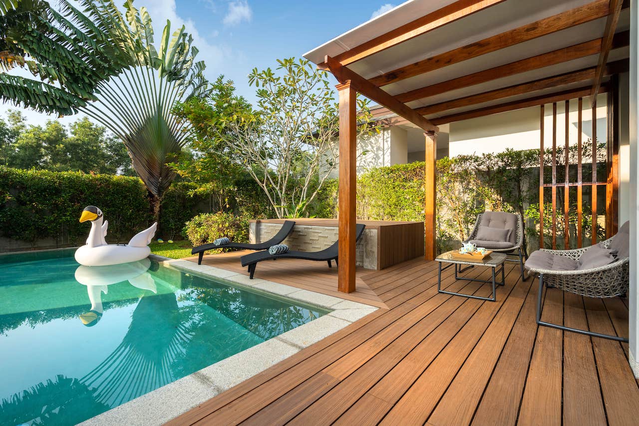 Top 5 de nos idées pour aménager les abords de votre piscine
