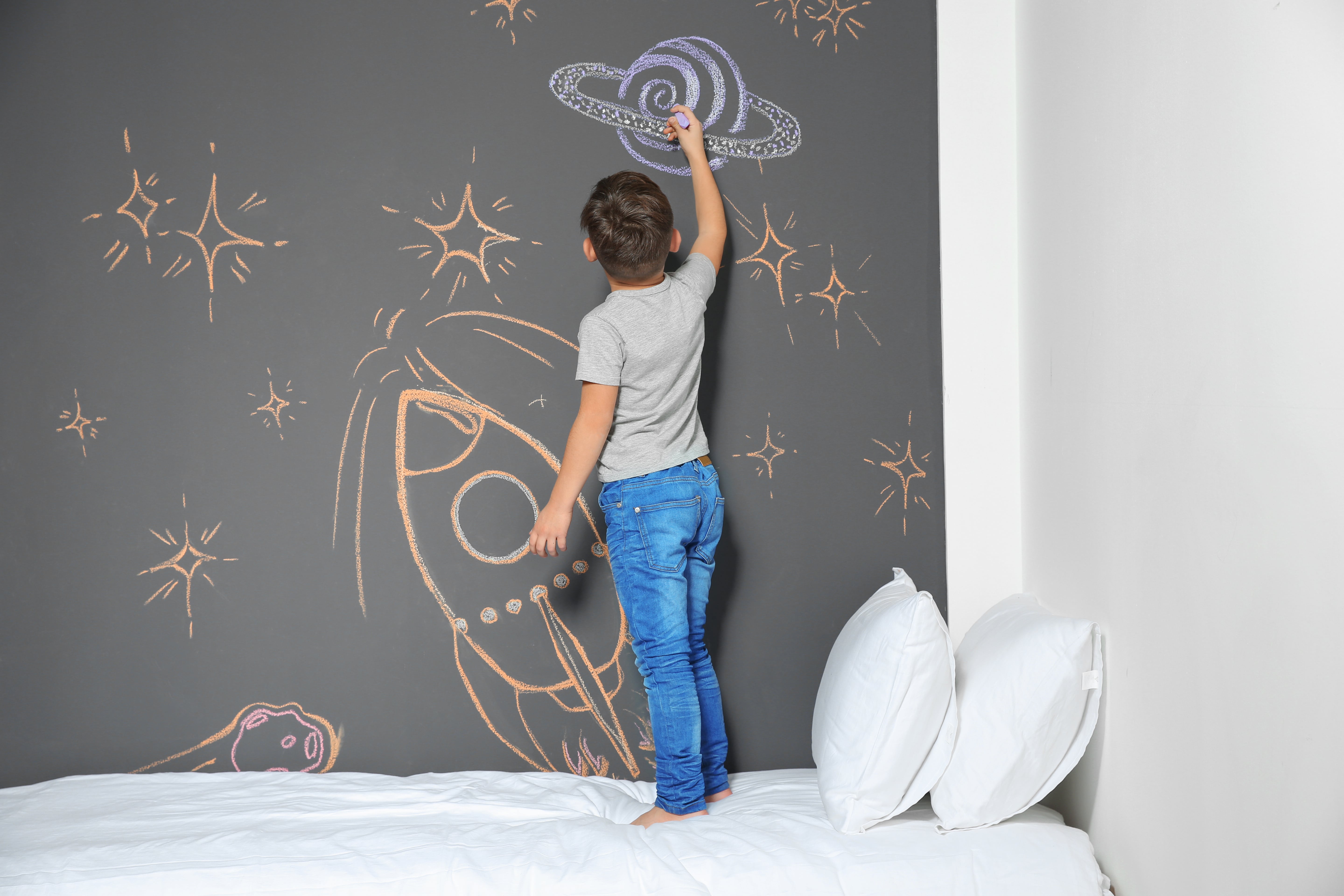 chambre enfants idees de peinture graphique sur les murs - Les